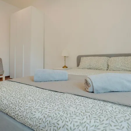 Apartment Sunny Vico